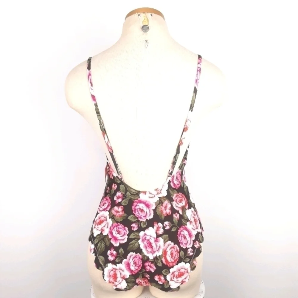 One Piece Swimsuit - Picture 5 of 10